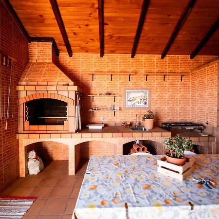 Casa Da Montanha Homestay Achadas da Cruz